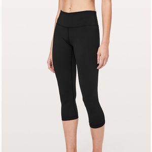 Lululemon Wunder Under Crop, Mid-Rise, Size 4